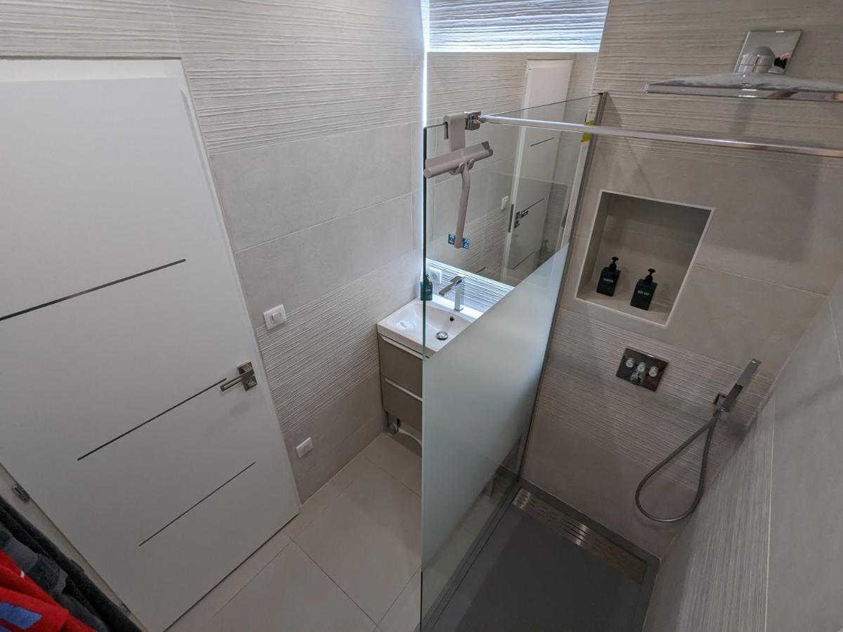 Appartement 2 - Direct Gare Part-dieu, - Ascenseur & Wi-fi Gratuit *